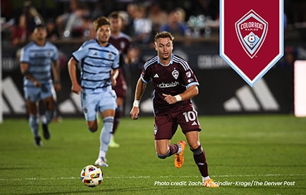 Colorado Rapids soccer player dribbling the ball